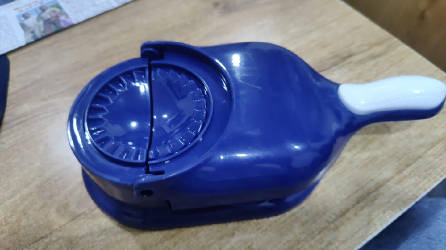 🌀 2-in-1 Dumpling & Momos Maker – Quick & Easy Dough Press Tool